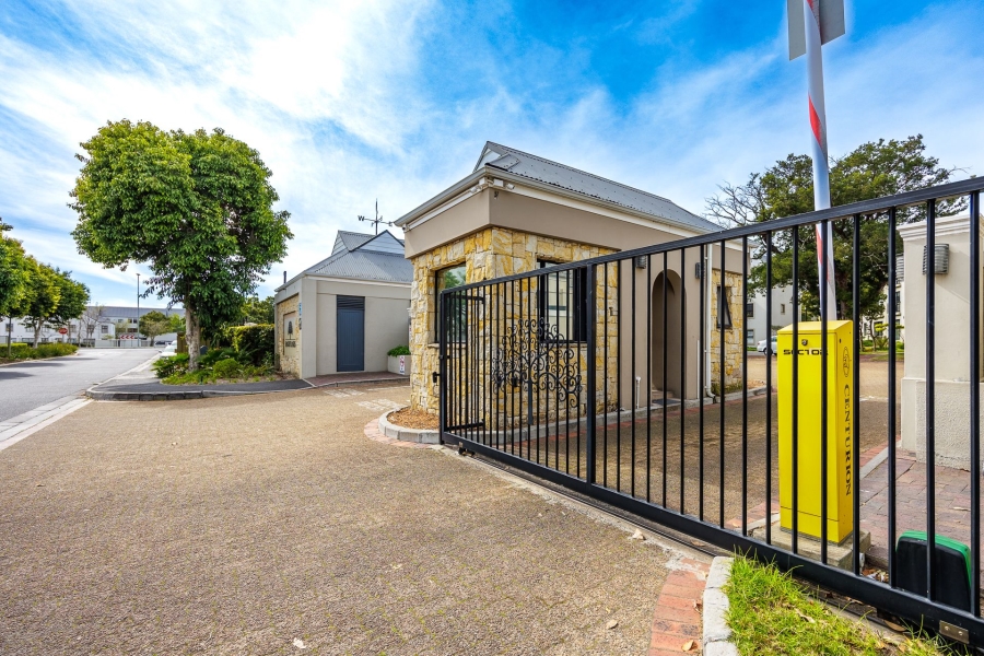 2 Bedroom Property for Sale in Silver Oaks Western Cape